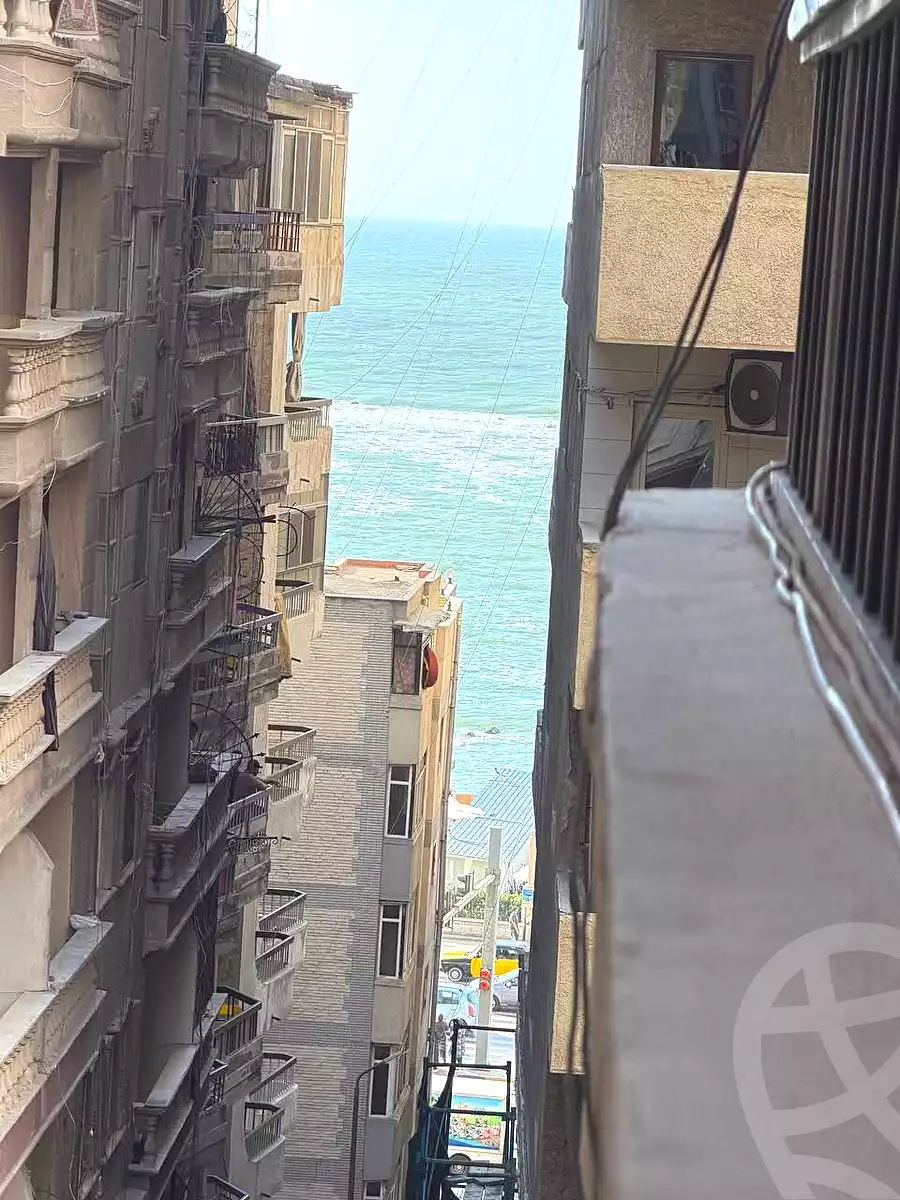 https://aqarmap.com.eg/en/listing/7266213-for-sale-alexandria-el-mandara-alex-el-mandara-bahri