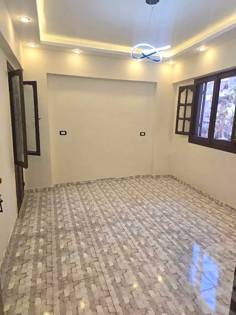 https://aqarmap.com.eg/ar/listing/7266218-for-sale-alexandria-al-agamy-lbytsh-mecca-st