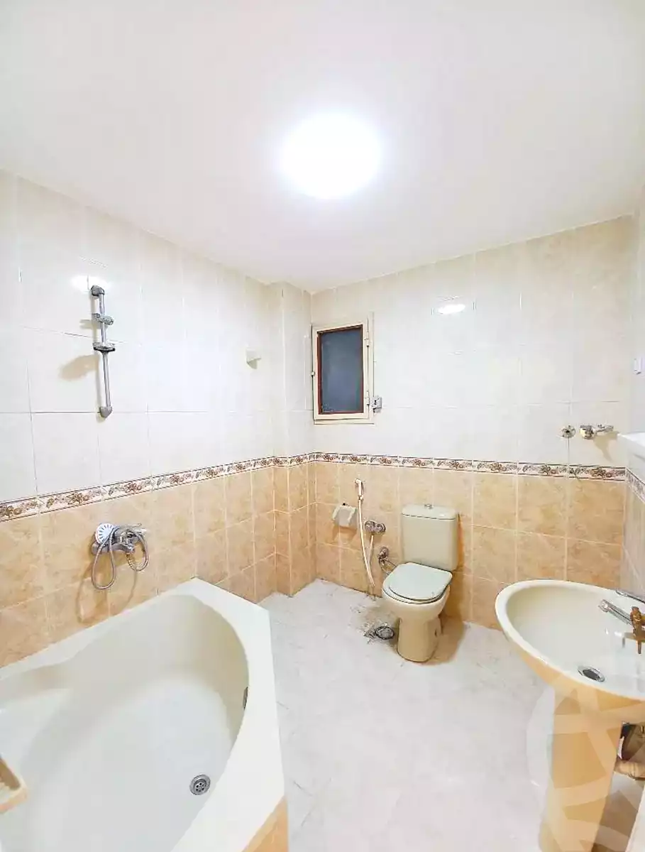 https://aqarmap.com.eg/en/listing/7265670-for-sale-alexandria-sydy-bshr