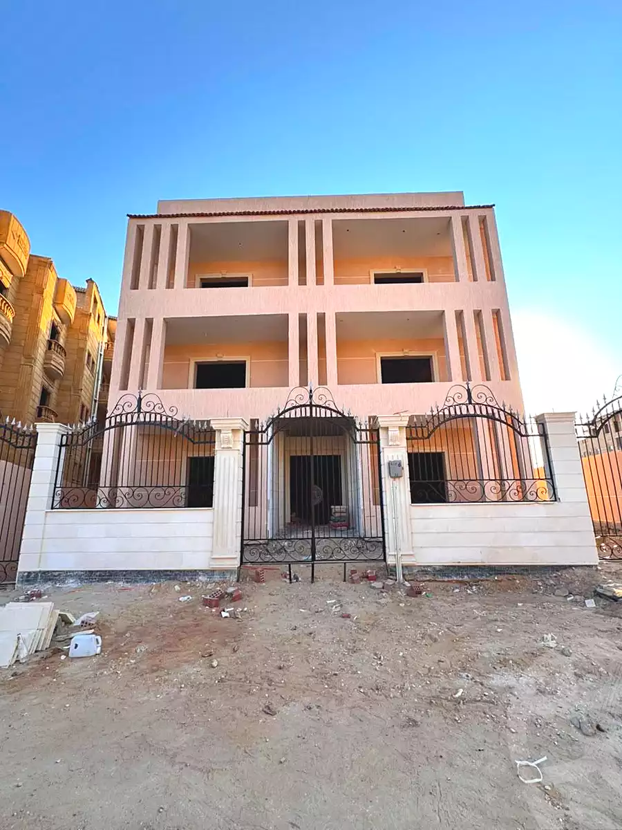 https://aqarmap.com.eg/ar/listing/7267101-for-sale-cairo-el-shorouk-lhy-lthlth-shrq-neighbourhood-2