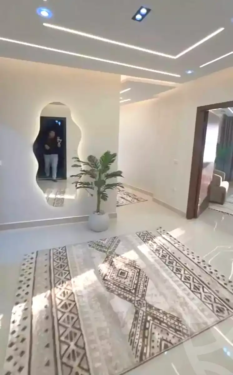 https://aqarmap.com.eg/en/listing/7267517-for-sale-cairo-shoubra-corniche-el-nile-st