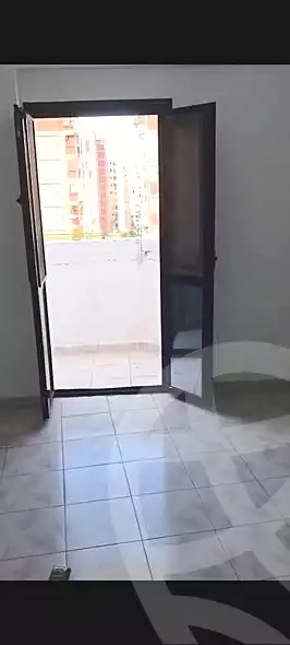 https://aqarmap.com.eg/ar/listing/7267567-for-sale-alexandria-sydy-bshr-sydy-bshr-bhry-khalil-hamada-st