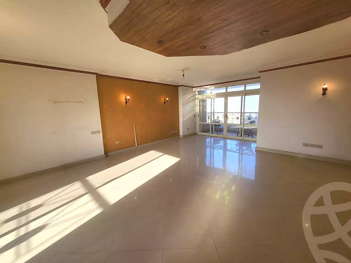 https://aqarmap.com.eg/ar/listing/7267642-for-sale-cairo-shoubra-corniche-el-nile-st