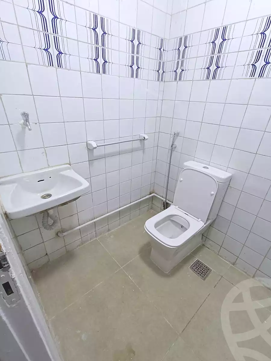 https://aqarmap.com.eg/en/listing/7267867-for-rent-cairo-el-mohandesen-shareaa-ahmed-orabi