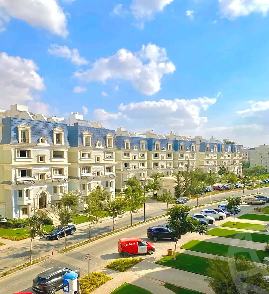 https://aqarmap.com.eg/ar/listing/7268062-for-sale-cairo-new-cairo-compounds-mountain-view-hyde-park