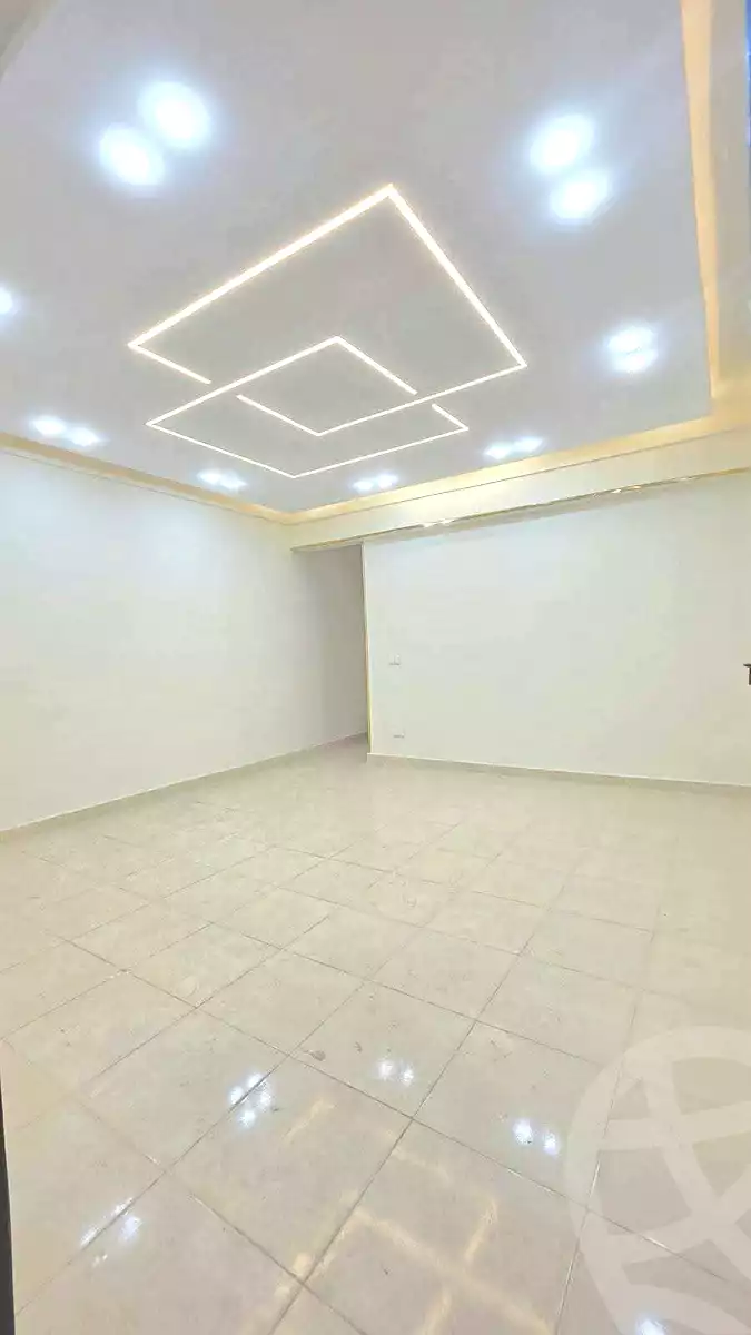 https://aqarmap.com.eg/ar/listing/7268043-for-sale-alexandria-miami-street-57