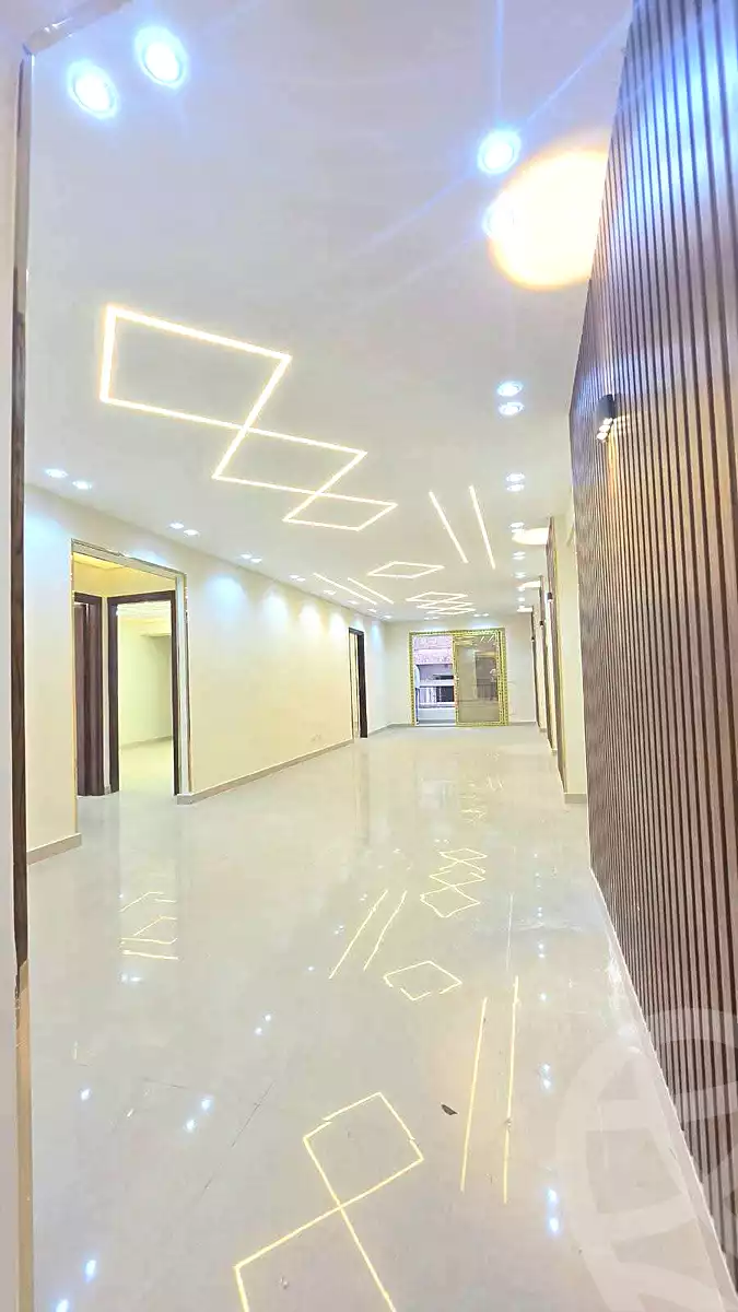 https://aqarmap.com.eg/ar/listing/7268043-for-sale-alexandria-miami-street-57