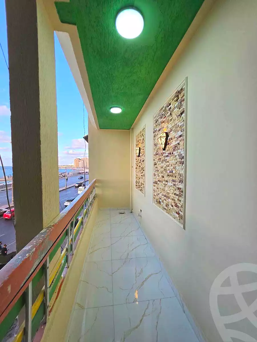https://aqarmap.com.eg/ar/listing/7268994-for-sale-alexandria-el-asafra-shr-45