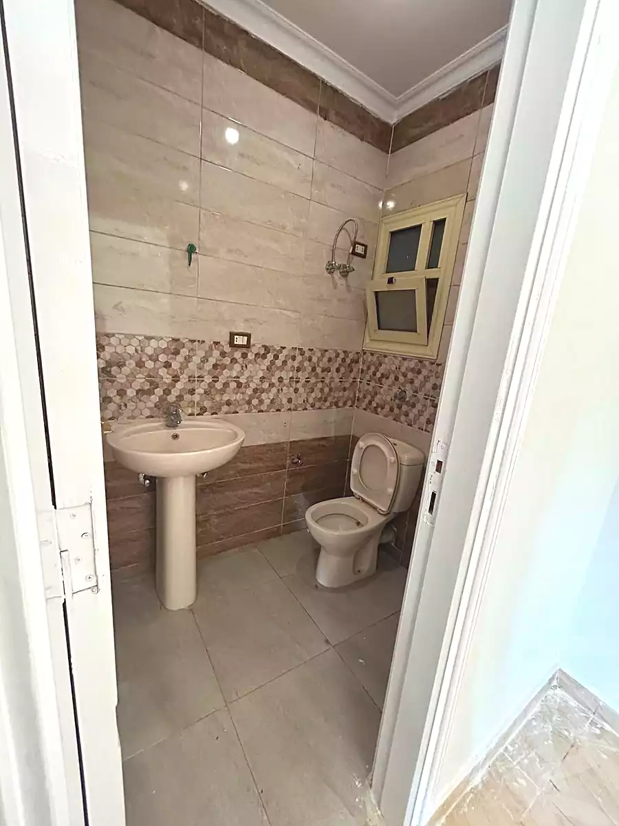 https://aqarmap.com.eg/en/listing/7269695-for-rent-cairo-el-sheikh-zayed-city-el-hay-elasher-street-100