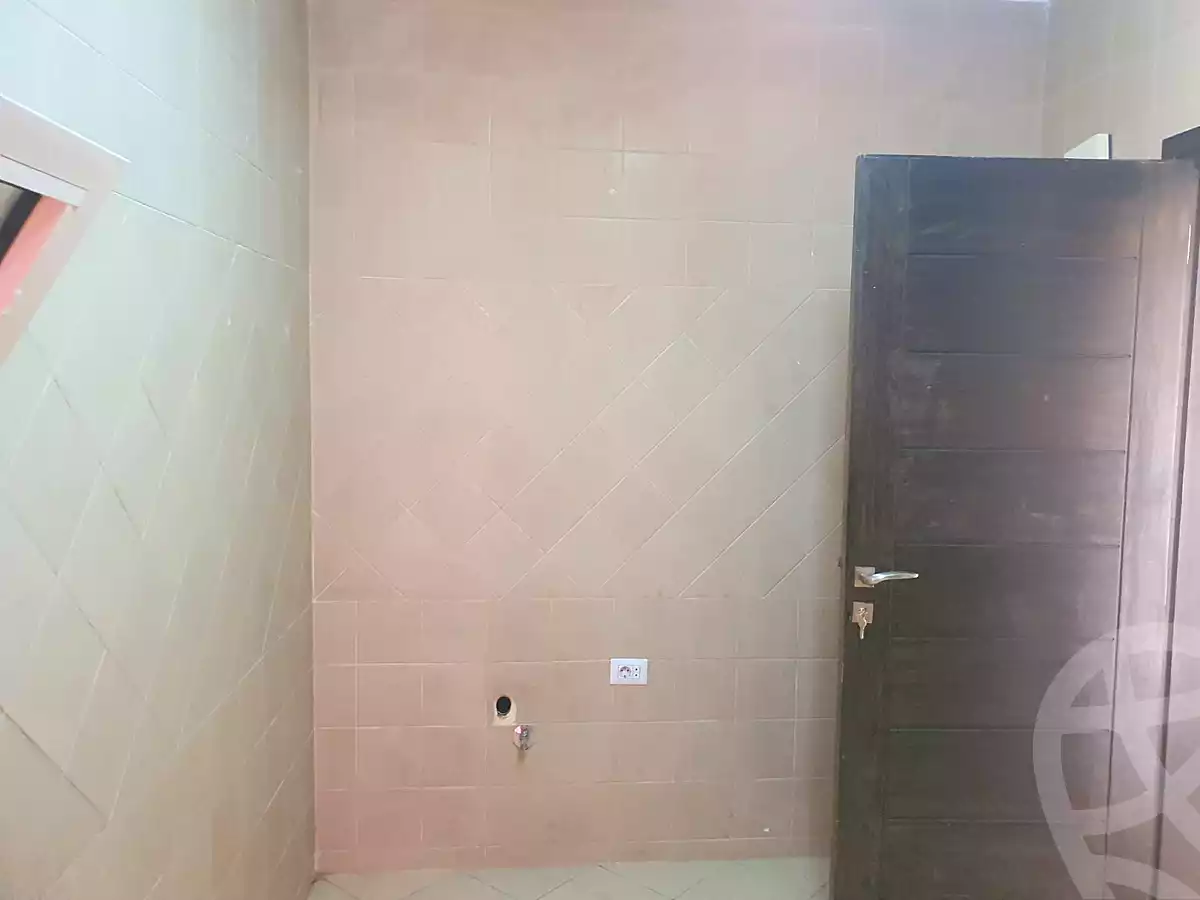 https://aqarmap.com.eg/ar/listing/7269772-for-rent-cairo-el-sheikh-zayed-city-compounds-dh-drys