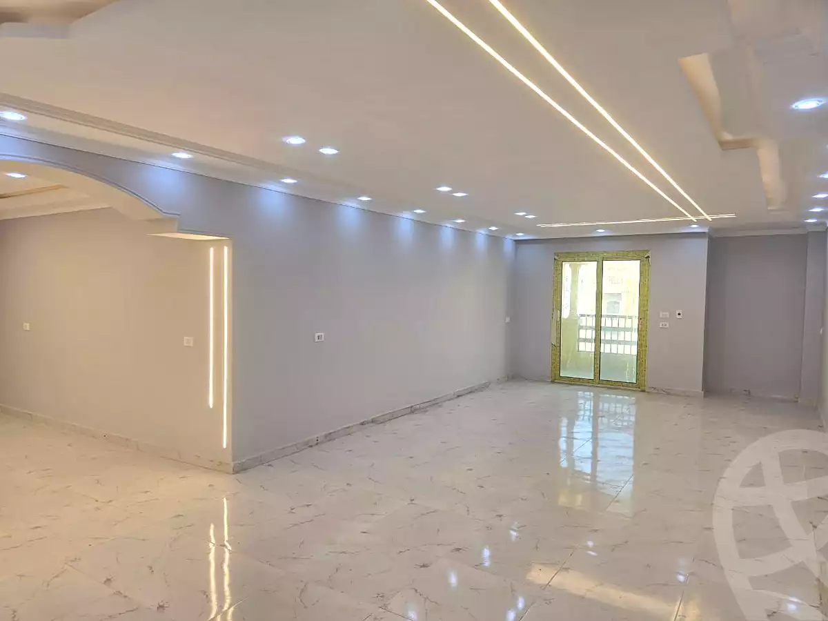 https://aqarmap.com.eg/ar/listing/7270087-for-rent-cairo-6th-of-october-el-ahyaa-neighborhood-2nd-divided-from-al-kafrawei-st