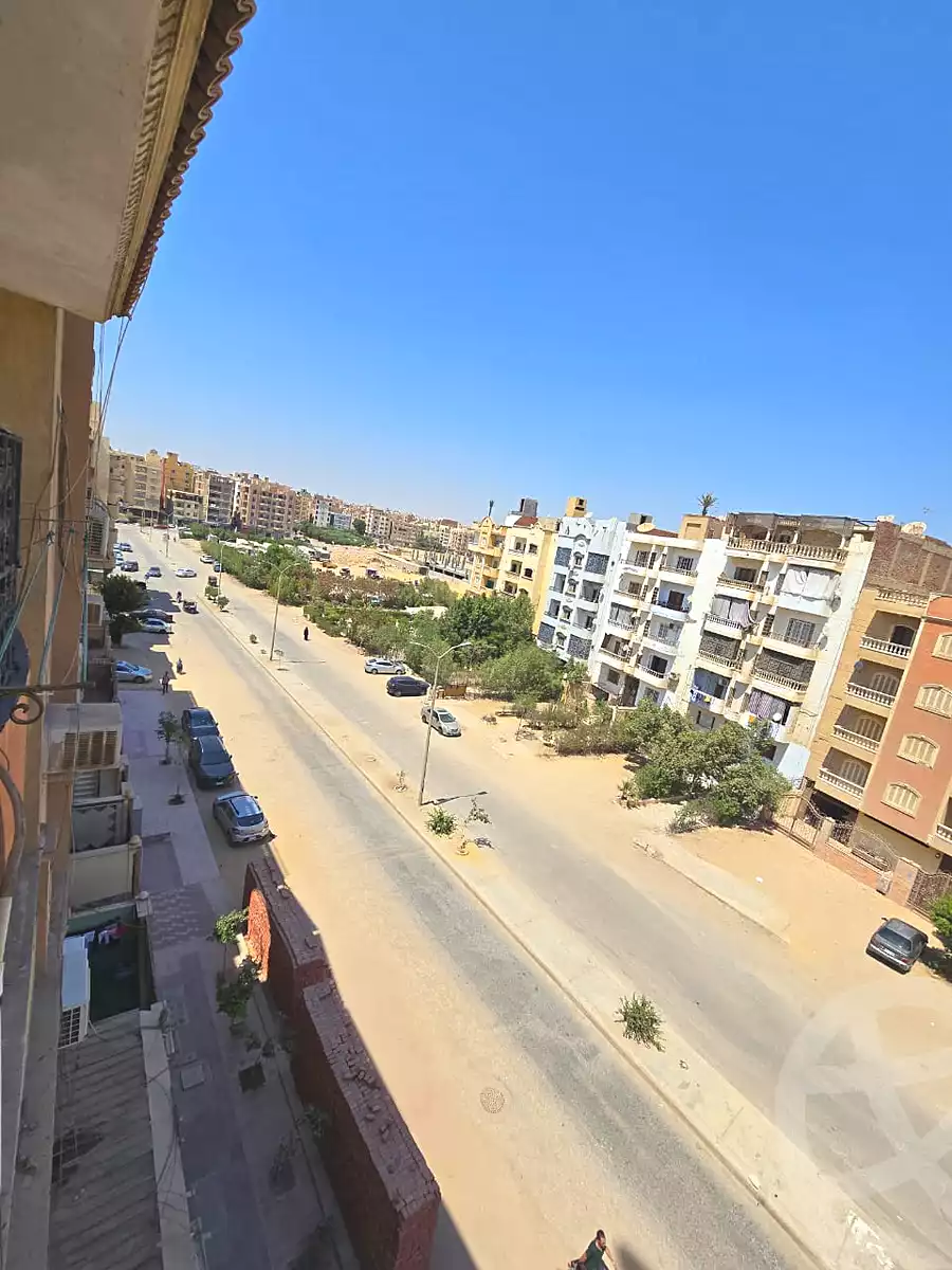 https://aqarmap.com.eg/ar/listing/7270087-for-rent-cairo-6th-of-october-el-ahyaa-neighborhood-2nd-divided-from-al-kafrawei-st