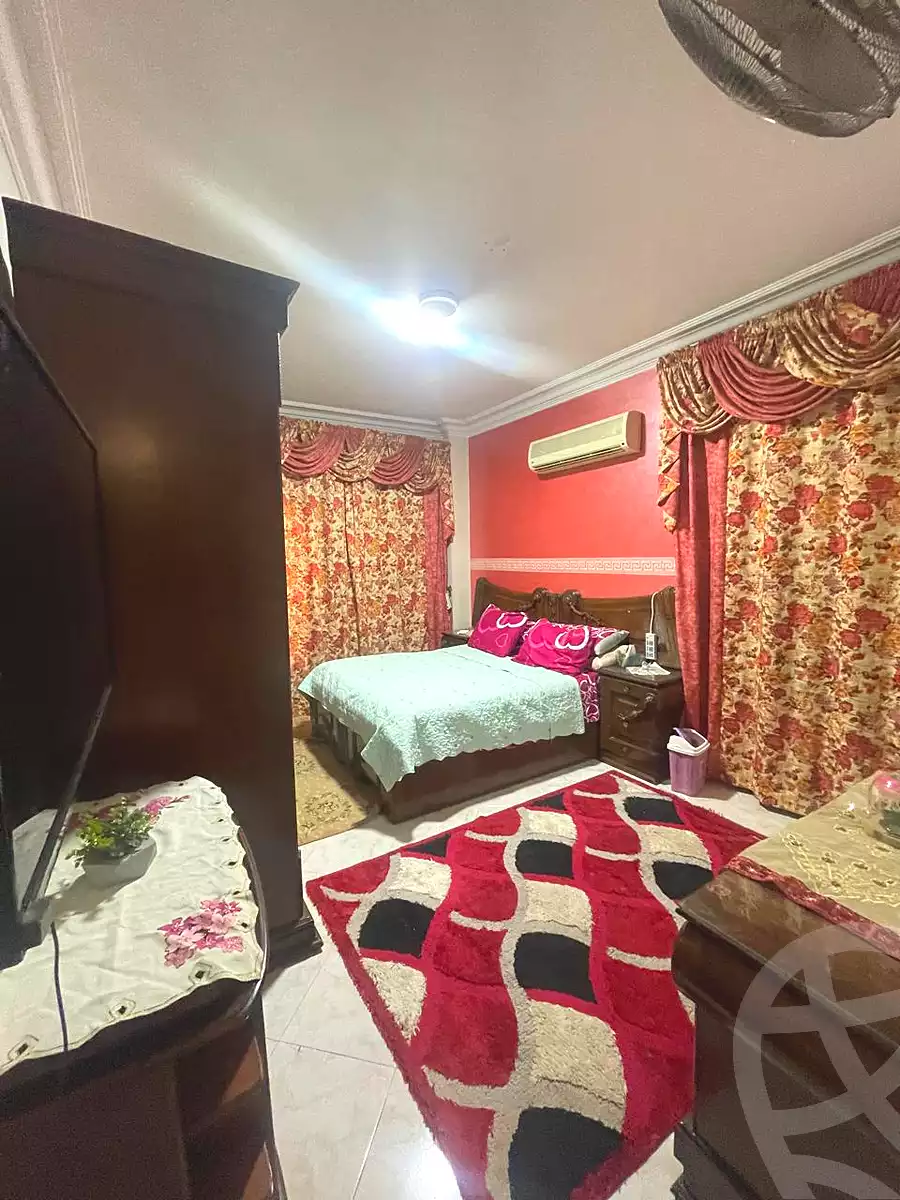 https://aqarmap.com.eg/ar/listing/7270234-for-rent-cairo-new-cairo-ganob-el-akadamiya-south-academy-b-taha-hussein-st