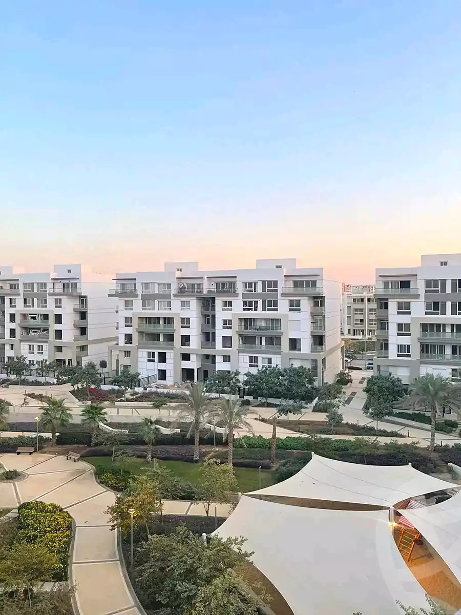 https://aqarmap.com.eg/en/listing/7270525-for-sale-cairo-new-cairo-compounds-hyde-park-centre-ville-hyde-park