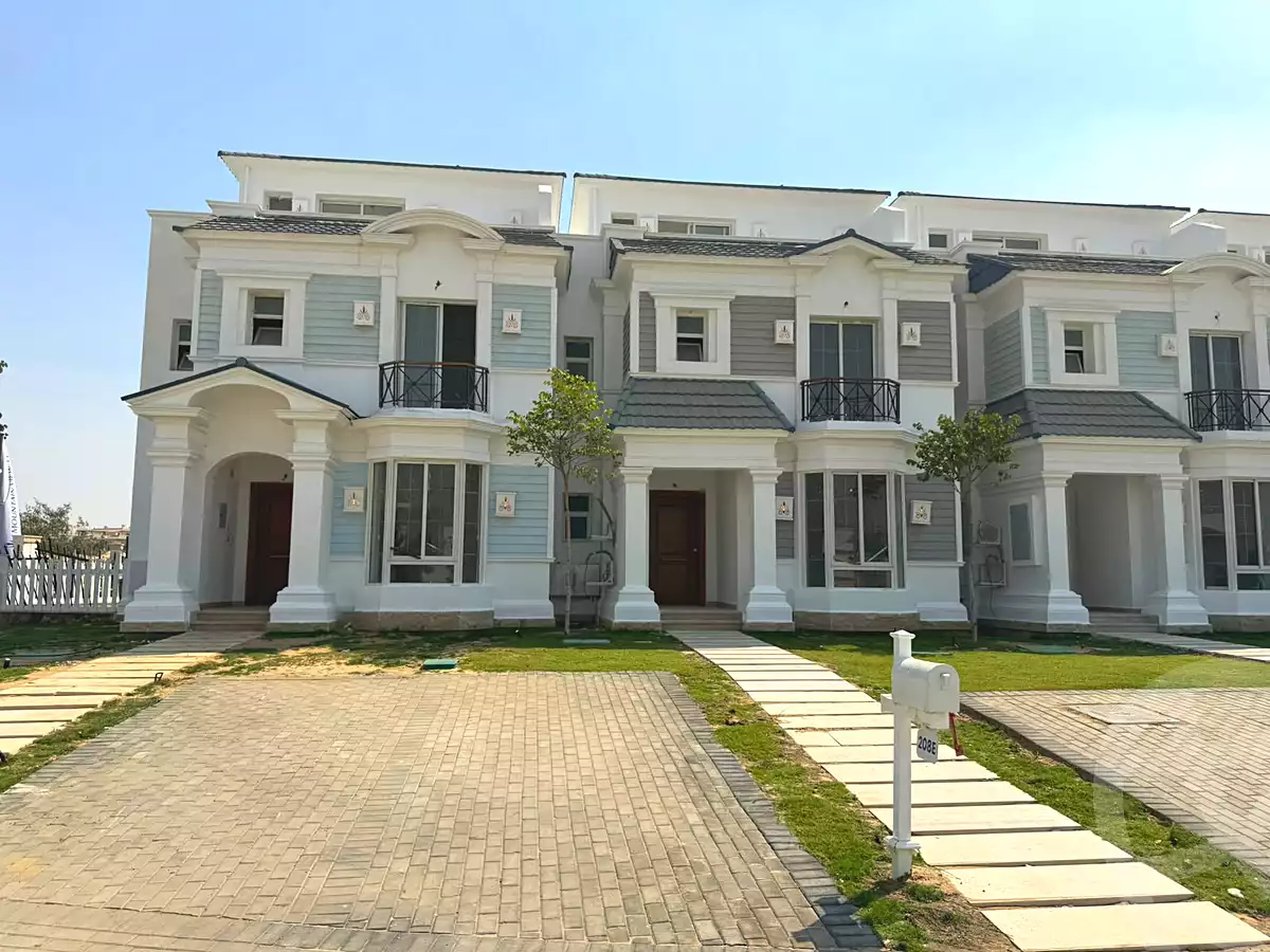 https://aqarmap.com.eg/en/listing/7270771-for-sale-cairo-new-cairo-compounds-mountain-view1-1-compound