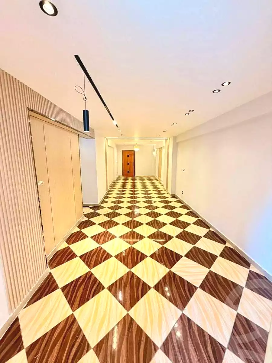 https://aqarmap.com.eg/ar/listing/7270950-for-sale-alexandria-sydy-bshr-sydy-bshr-bhry-shr-khld-bn-lwlyd