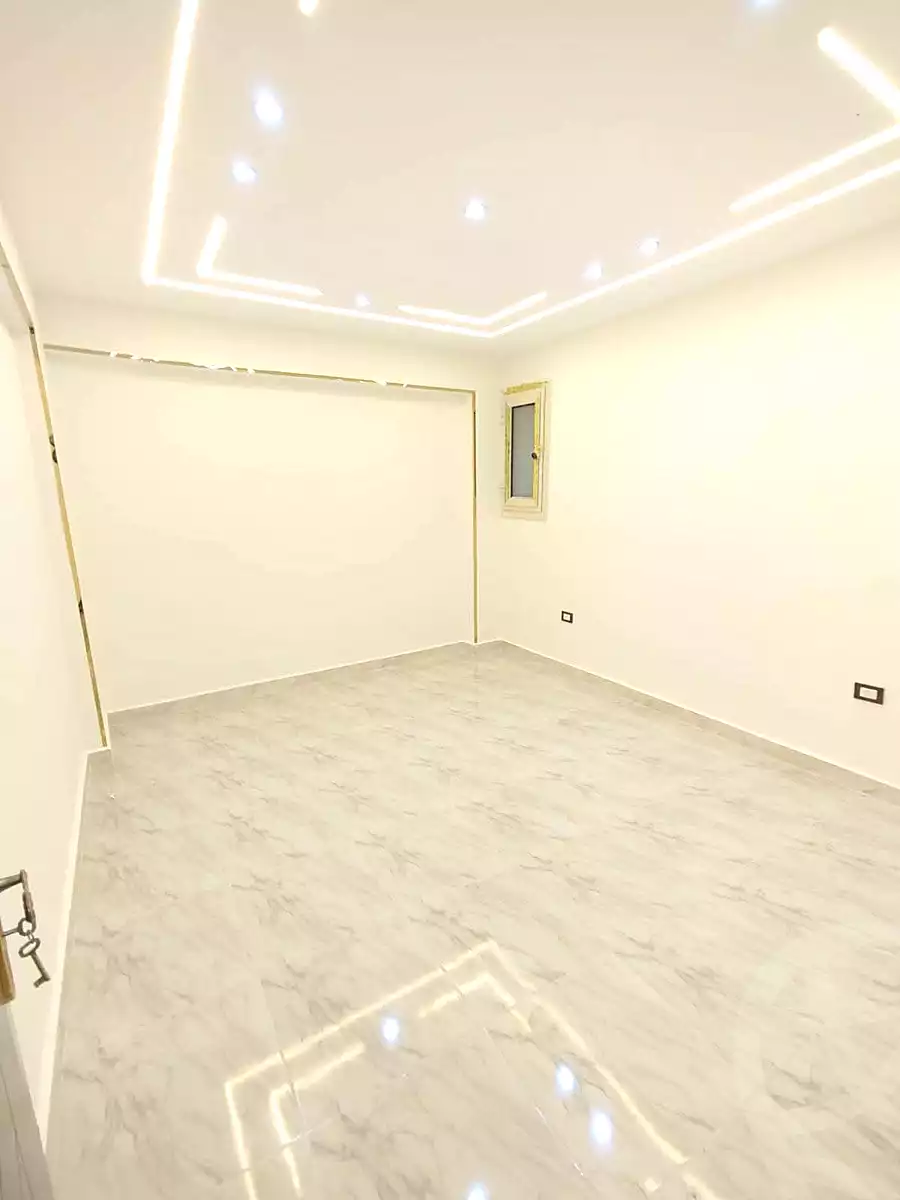 https://aqarmap.com.eg/en/listing/7271770-for-sale-alexandria-lsywf-el-falki