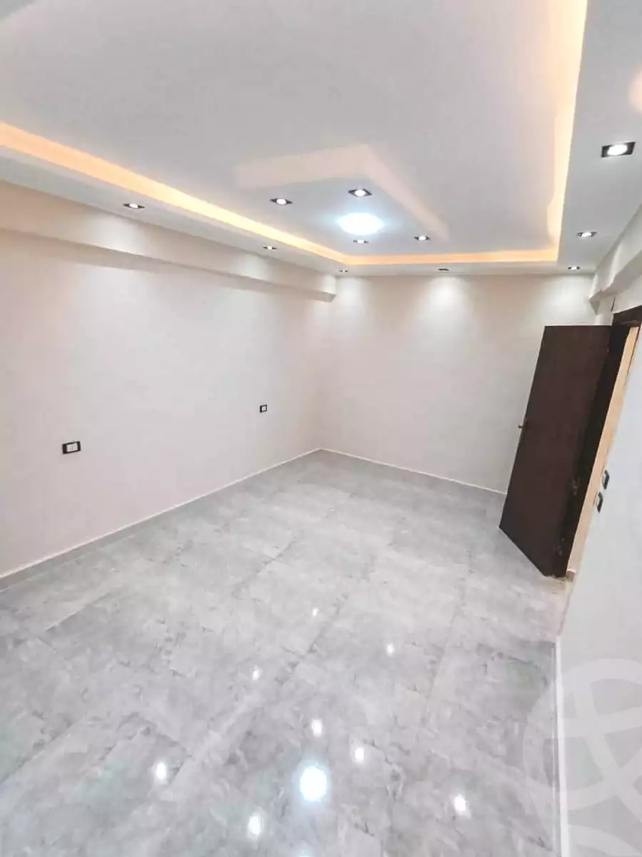 https://aqarmap.com.eg/ar/listing/7271963-for-sale-alexandria-al-agamy-lbytsh-shahr-al-assal-st