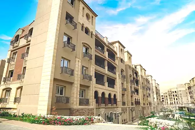 https://aqarmap.com.eg/ar/listing/7272961-for-sale-cairo-new-cairo-compounds-rock-vera-compound