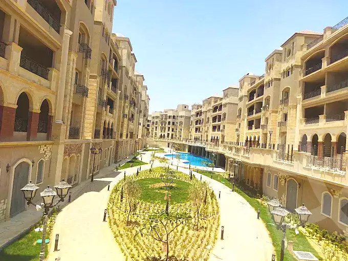 https://aqarmap.com.eg/ar/listing/7272961-for-sale-cairo-new-cairo-compounds-rock-vera-compound