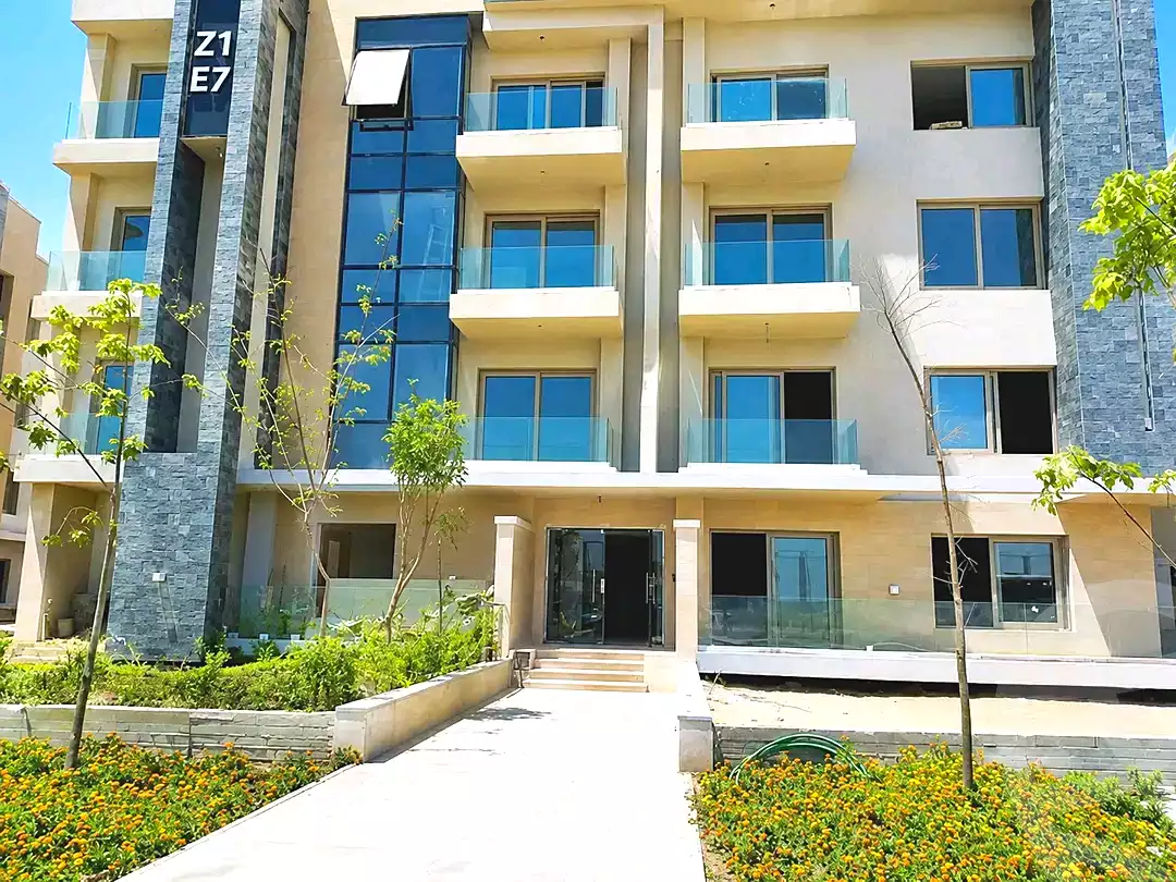 https://aqarmap.com.eg/ar/listing/7273163-for-sale-cairo-new-cairo-compounds-galleria-moon-valley-compound-arabia