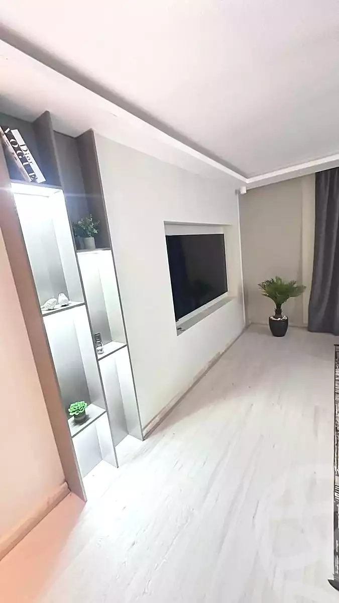 https://aqarmap.com.eg/ar/listing/7273250-for-sale-cairo-el-shorouk-compounds-aljar-british-district-compound