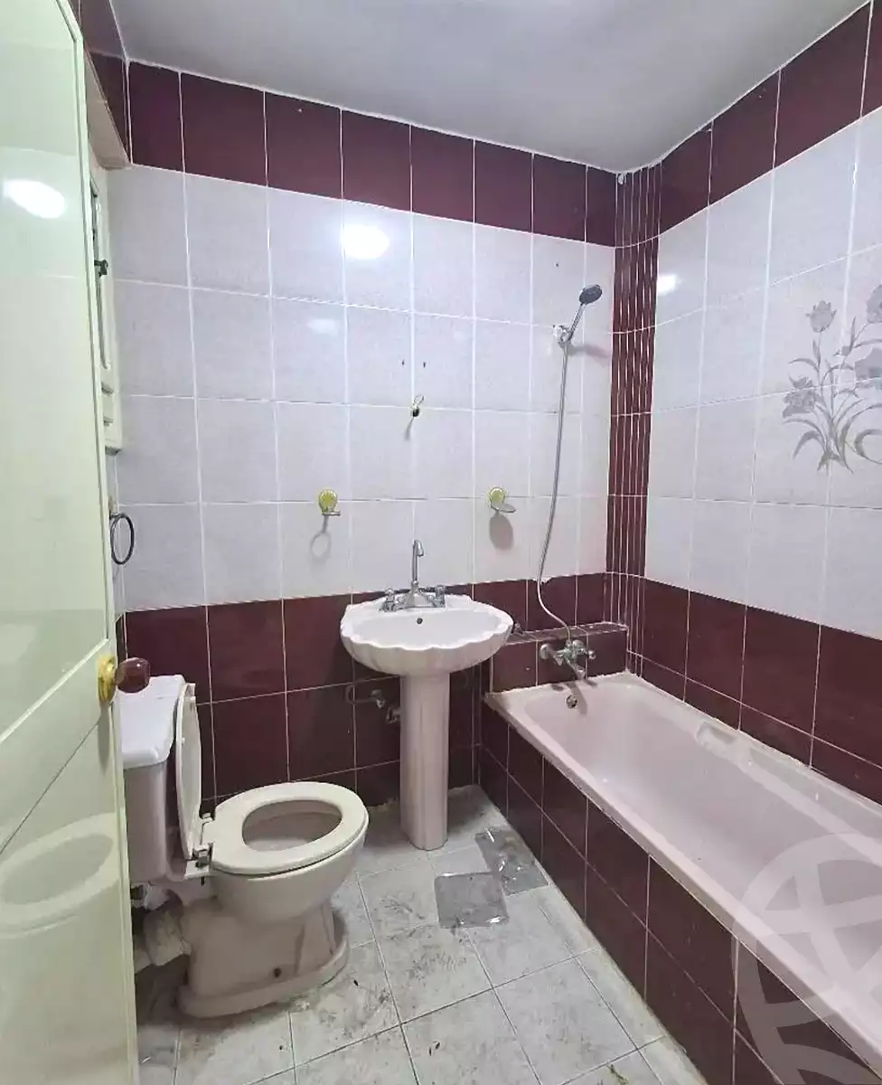 https://aqarmap.com.eg/ar/listing/7273621-for-sale-alexandria-al-agamy-lbytsh-saad-zaghloul-st
