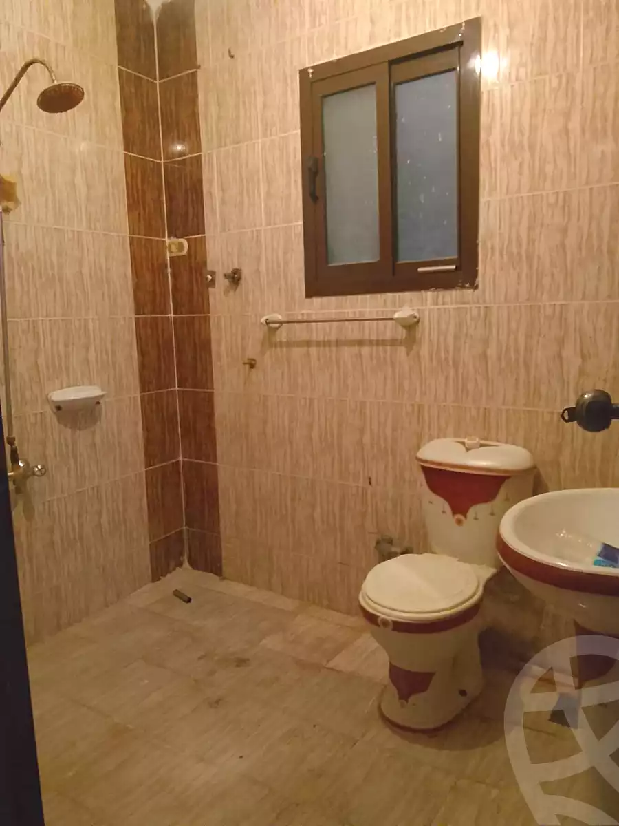 https://aqarmap.com.eg/en/listing/7274140-for-sale-alexandria-al-agamy-el-hanouvel-radwan-st