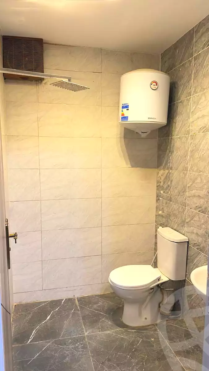 https://aqarmap.com.eg/ar/listing/7274839-for-rent-cairo-6th-of-october-el-ahyaa-neighborhood-1st-sixth-neighborhood