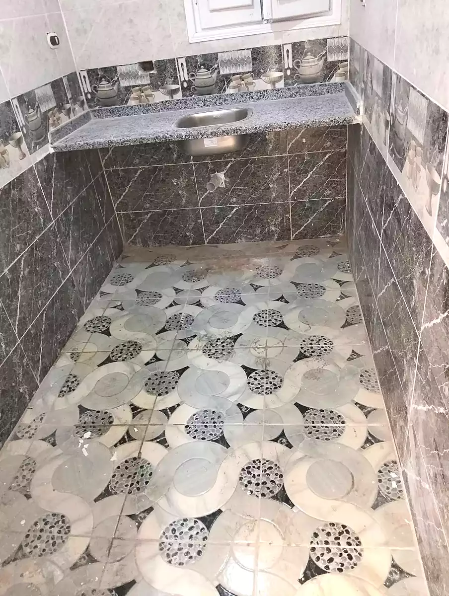 https://aqarmap.com.eg/en/listing/7275218-for-sale-alexandria-al-agamy-el-hanouvel-radwan-st