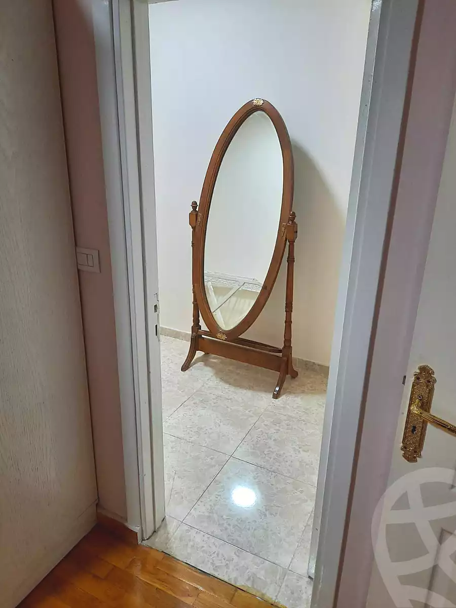 https://aqarmap.com.eg/ar/listing/7275578-for-sale-cairo-new-cairo-ganob-el-akadamiya-south-academy-d-khaled-ibn-el-waleed-st