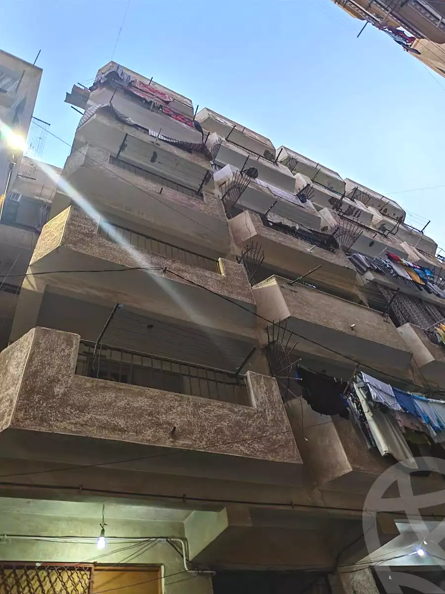 https://aqarmap.com.eg/en/listing/7276563-for-sale-alexandria-al-agamy-bw-ywsf-hosni-mubarak-st