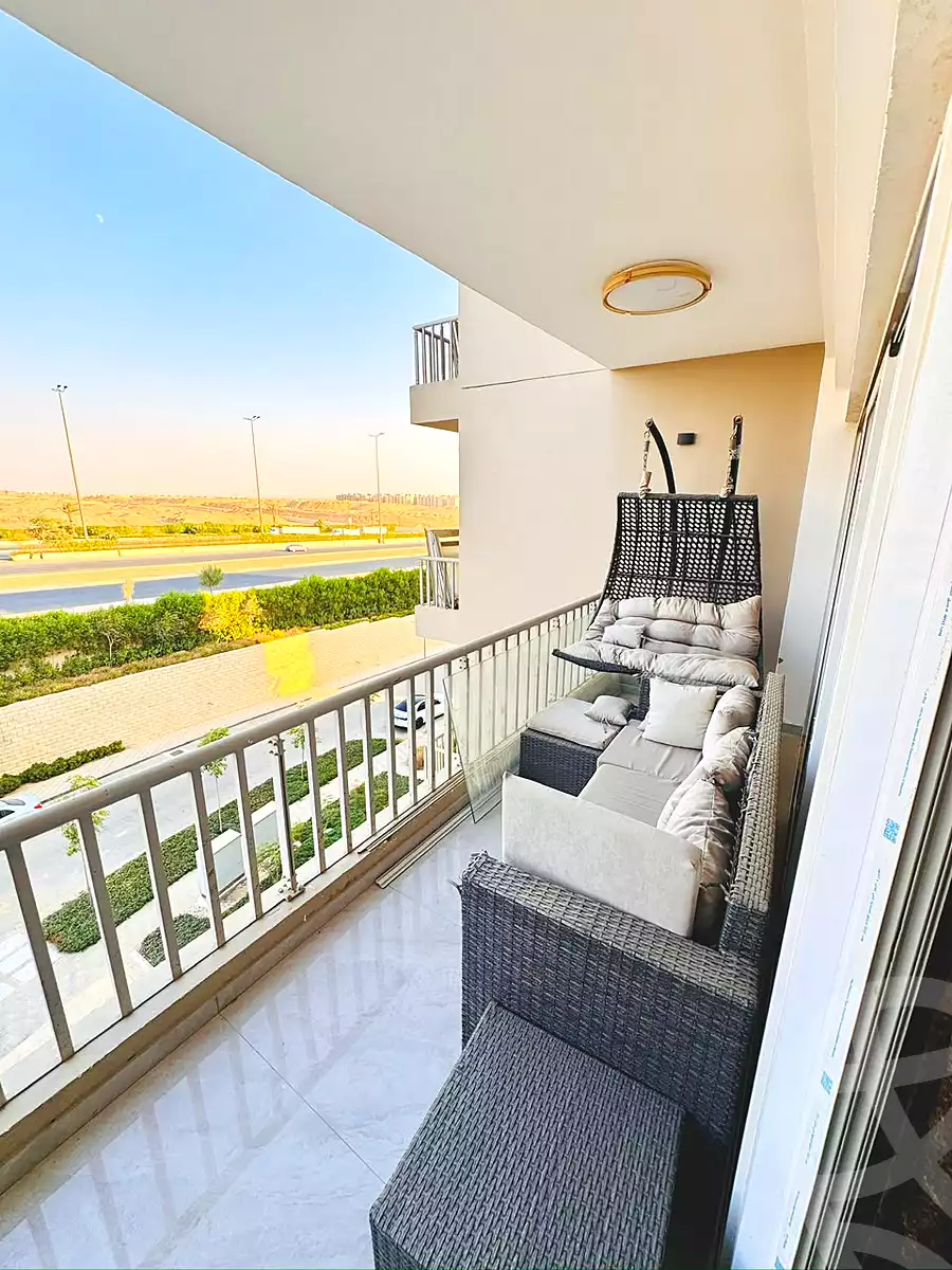 https://aqarmap.com.eg/ar/listing/7276921-for-sale-cairo-new-cairo-compounds-hyde-park-centre-ville-hyde-park