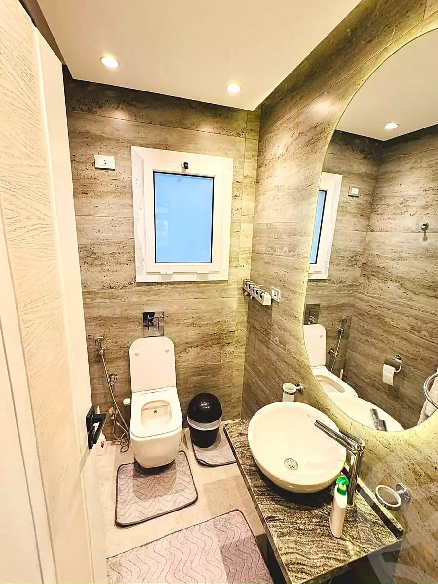 https://aqarmap.com.eg/ar/listing/7276921-for-sale-cairo-new-cairo-compounds-hyde-park-centre-ville-hyde-park