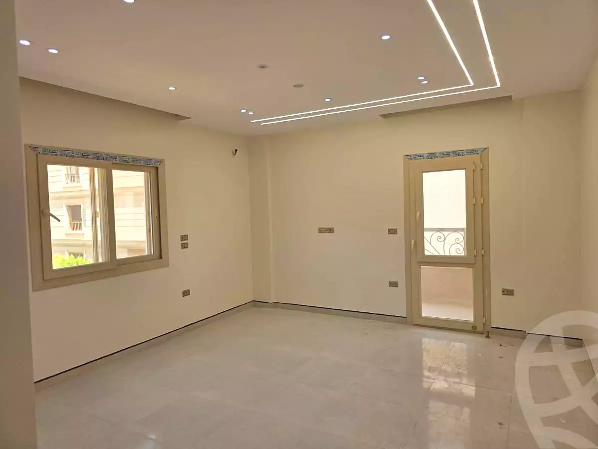 https://aqarmap.com.eg/en/listing/7277003-for-rent-cairo-6th-of-october-compounds-aeon