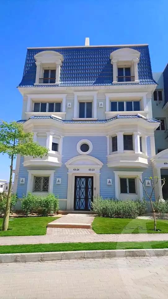 https://aqarmap.com.eg/en/listing/7277260-for-sale-cairo-new-cairo-compounds-mountain-view1-1-compound