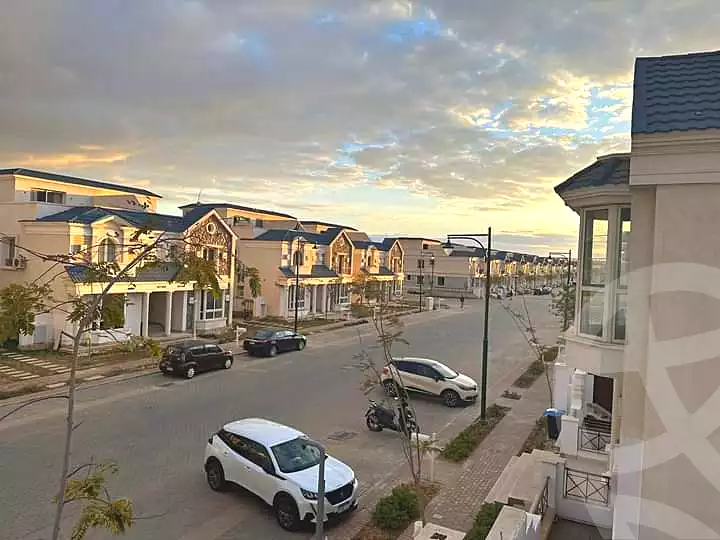 https://aqarmap.com.eg/en/listing/7277550-for-sale-cairo-new-cairo-compounds-mountain-view1-1-compound