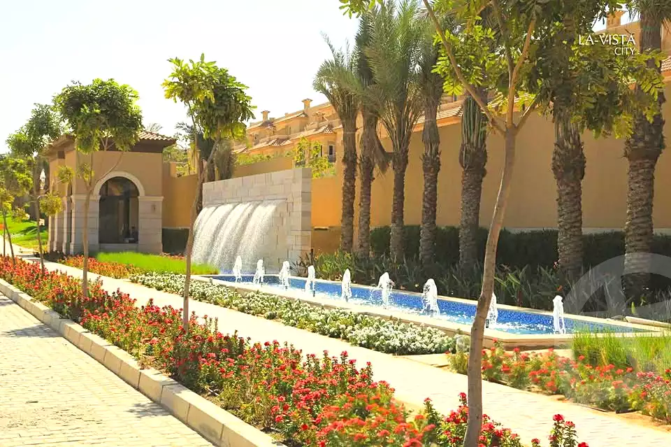 https://aqarmap.com.eg/ar/listing/7277747-for-sale-cairo-new-administrative-capital-r4-la-vista-city