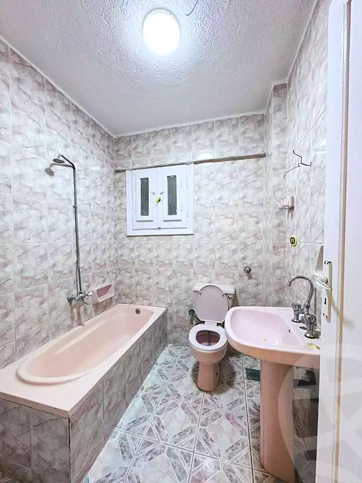 https://aqarmap.com.eg/ar/listing/7278274-for-sale-alexandria-al-agamy-shataa-el-nakheel