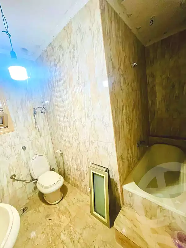 https://aqarmap.com.eg/ar/listing/7279981-for-sale-alexandria-al-agamy-lbytsh-el-saleheen-mosque-st
