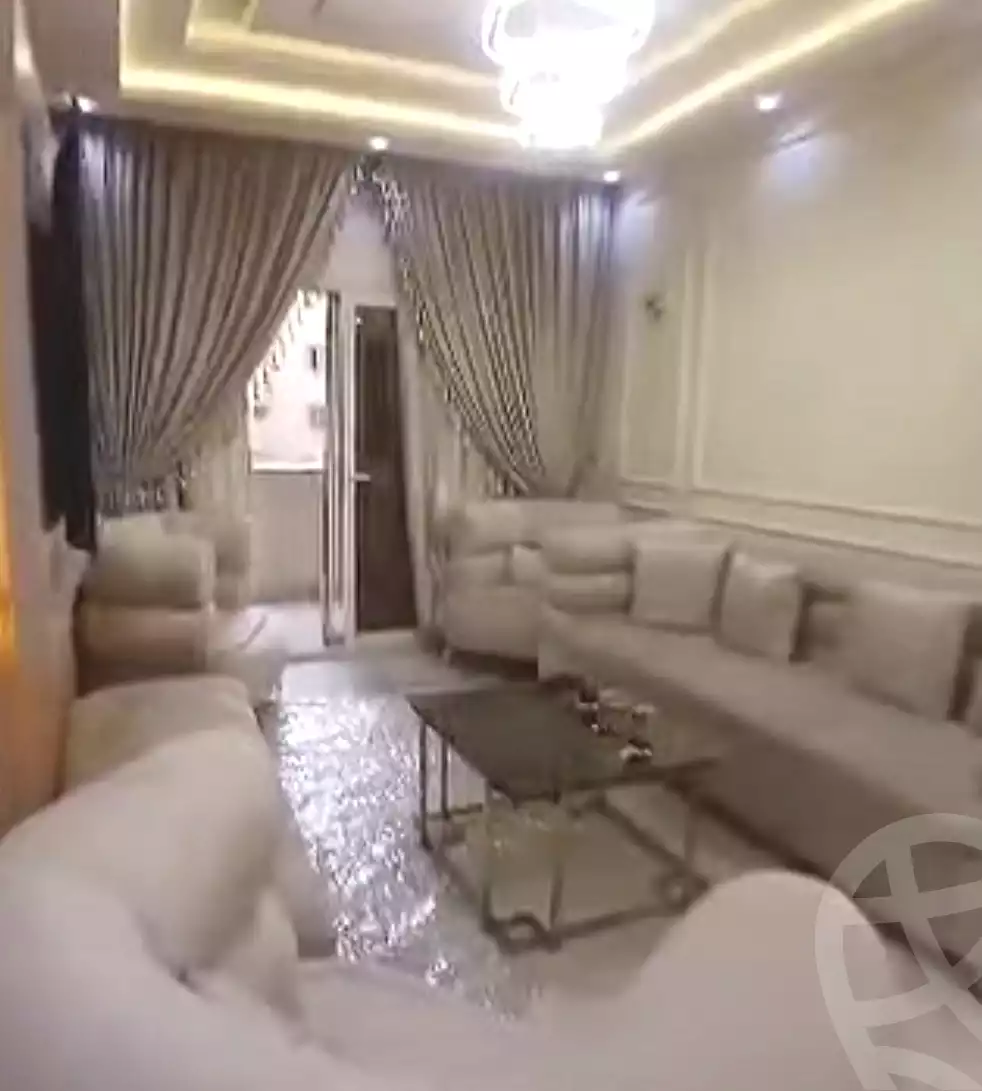 https://aqarmap.com.eg/en/listing/7280459-for-sale-alexandria-al-agamy-el-hanouvel-el-warsha-st
