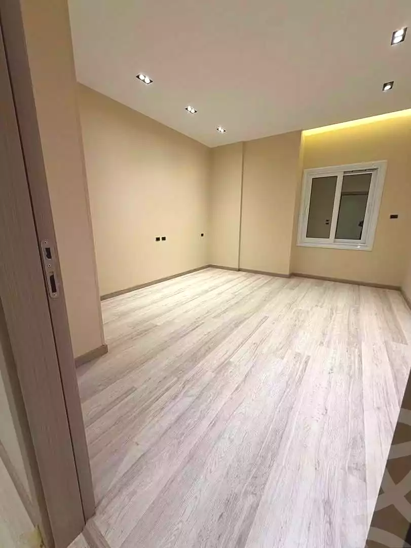 https://aqarmap.com.eg/en/listing/7280870-for-sale-cairo-el-sheikh-zayed-city-mntq-fr-y-bmdyn-lshykh-zyd