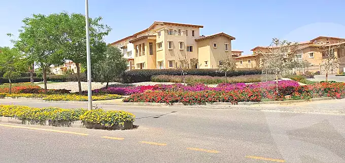 https://aqarmap.com.eg/en/listing/7281216-for-sale-cairo-new-cairo-6th-settlement-compounds-hyde-park-central-compound