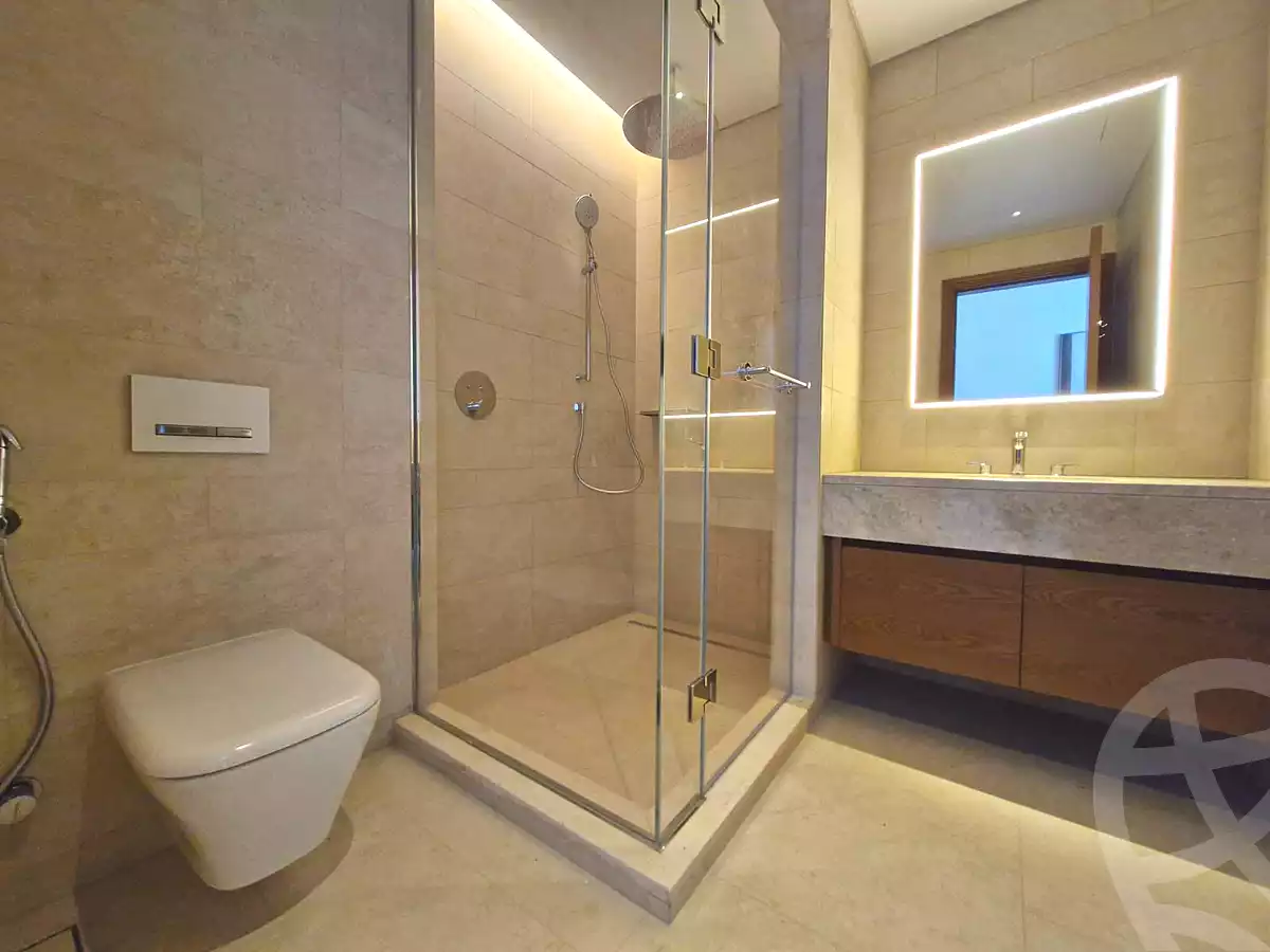 https://aqarmap.com.eg/en/listing/7281297-for-sale-cairo-new-cairo-compounds-mountain-view-hyde-park