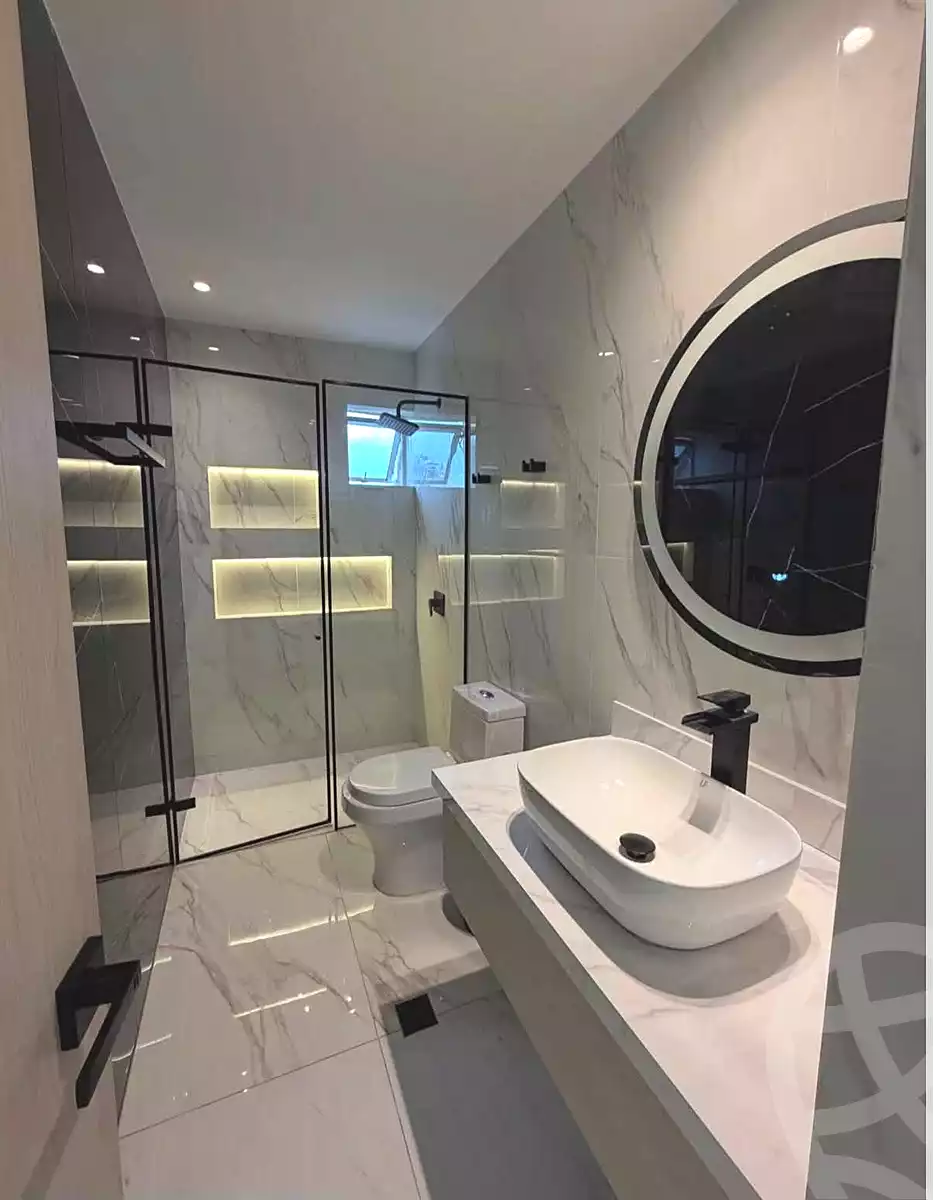 https://aqarmap.com.eg/en/listing/7281297-for-sale-cairo-new-cairo-compounds-mountain-view-hyde-park