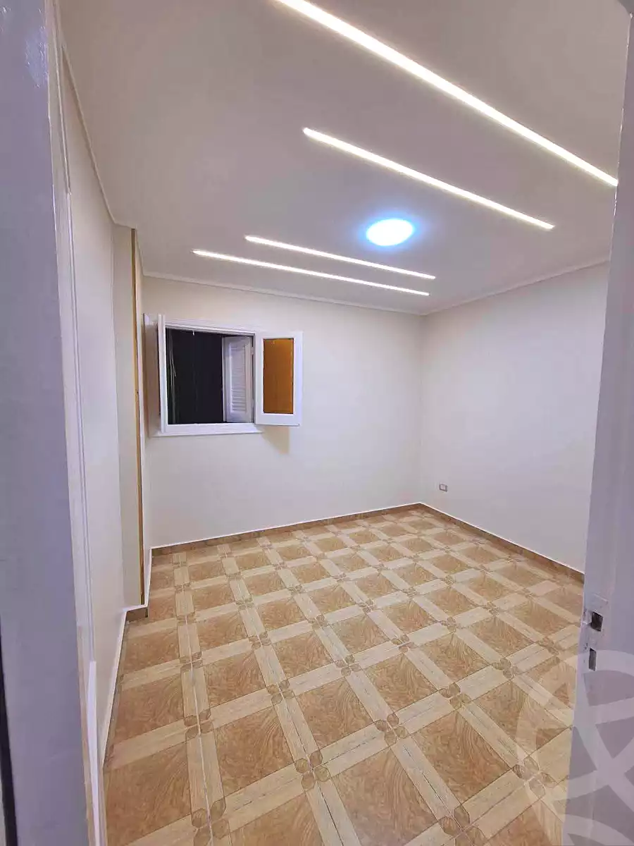 https://aqarmap.com.eg/ar/listing/7282270-for-sale-alexandria-sydy-bshr-sydy-bshr-bhry-shr-mhmwd-l-yswy