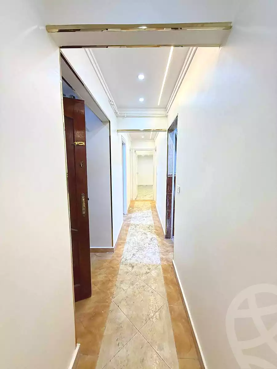 https://aqarmap.com.eg/ar/listing/7283143-for-sale-alexandria-sydy-bshr-sydy-bshr-bhry-shr-khld-bn-lwlyd