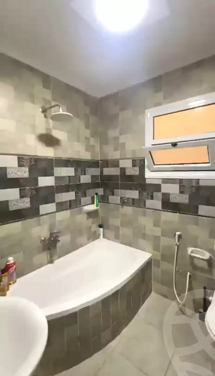 https://aqarmap.com.eg/ar/listing/7284008-for-sale-alexandria-al-agamy-bw-ywsf