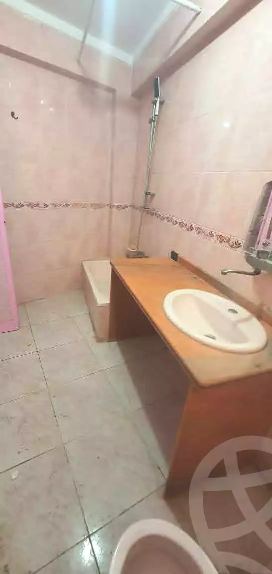 https://aqarmap.com.eg/ar/listing/7280289-for-sale-alexandria-el-asafra-shr-45