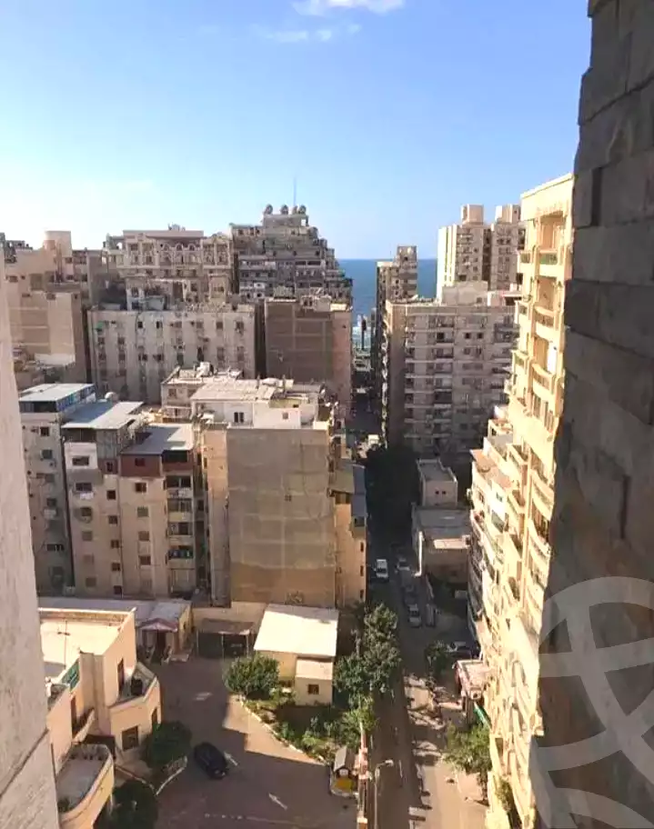 https://aqarmap.com.eg/ar/listing/7284321-for-rent-alexandria-tharwat